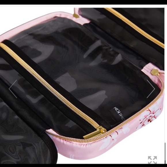 Brand New Yumi Kim Hanging Train/ Travel Case - Picture 6 of 7